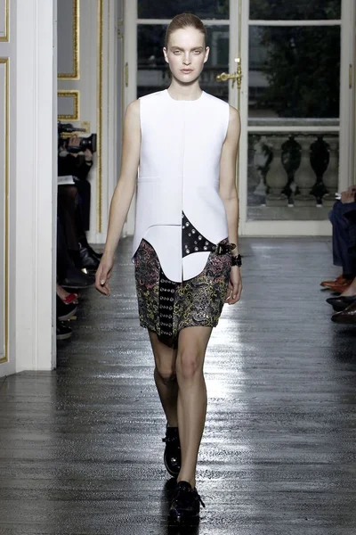 Look 35